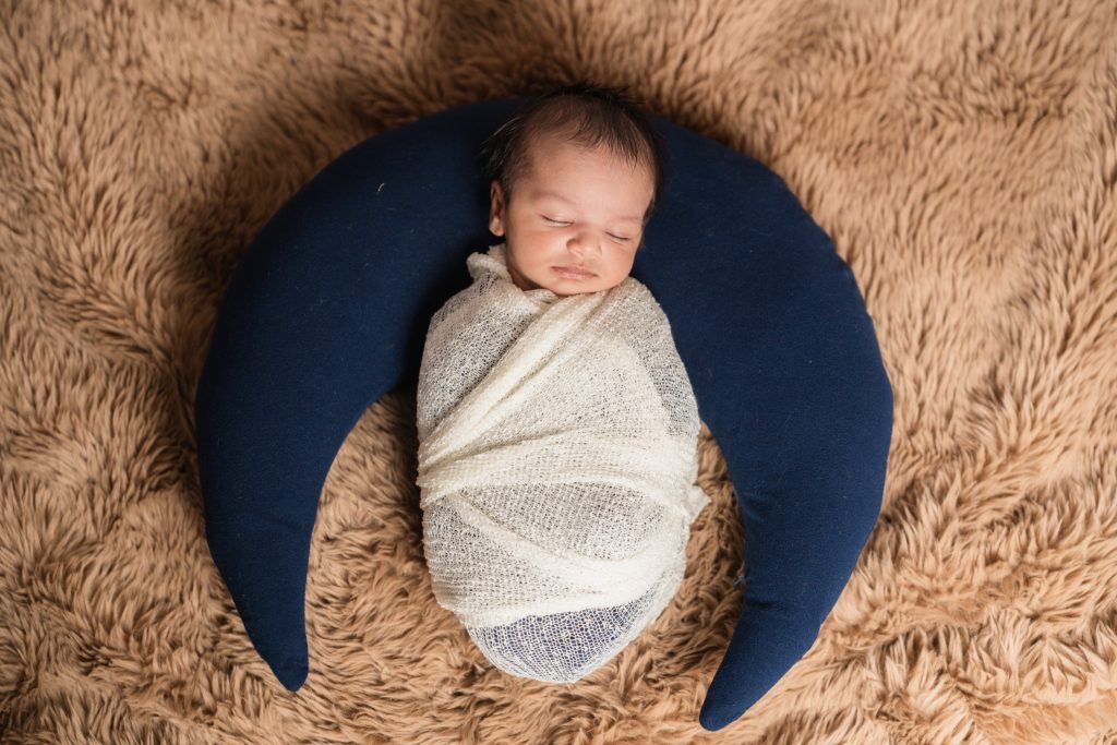 Newborn session, photo 3 of 18, Melbourne newborn and family photography