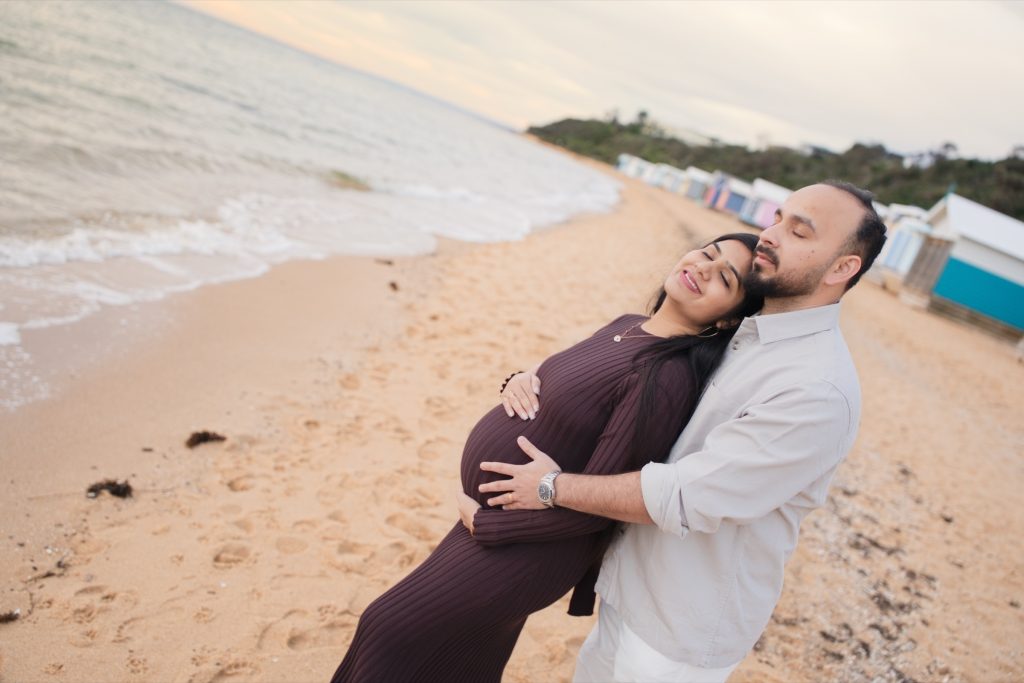 Maulik and Madhvi beach maternity shoot, photo 6 of 15, Melbourne maternity photography